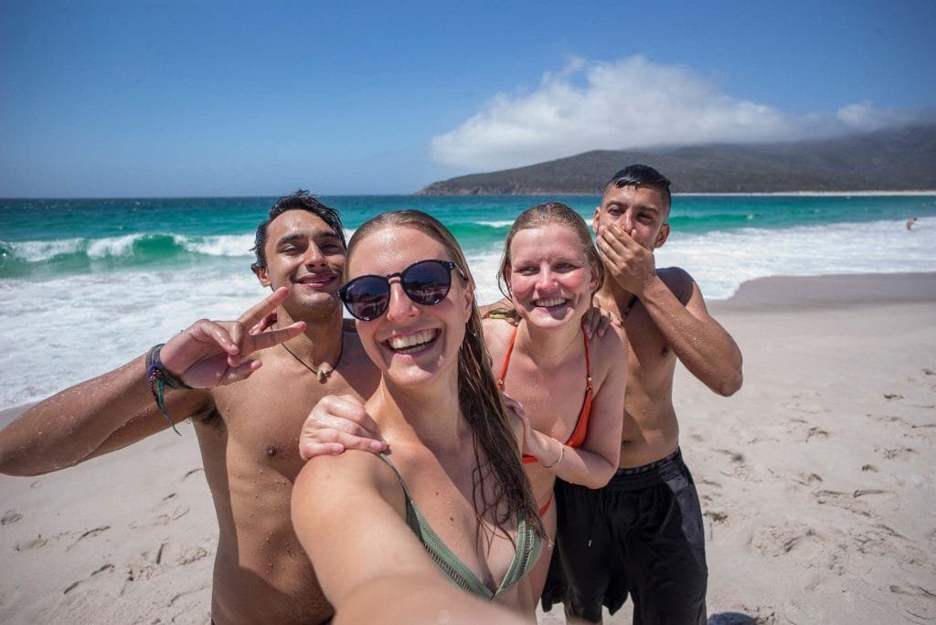 group photo while travelling australia alone