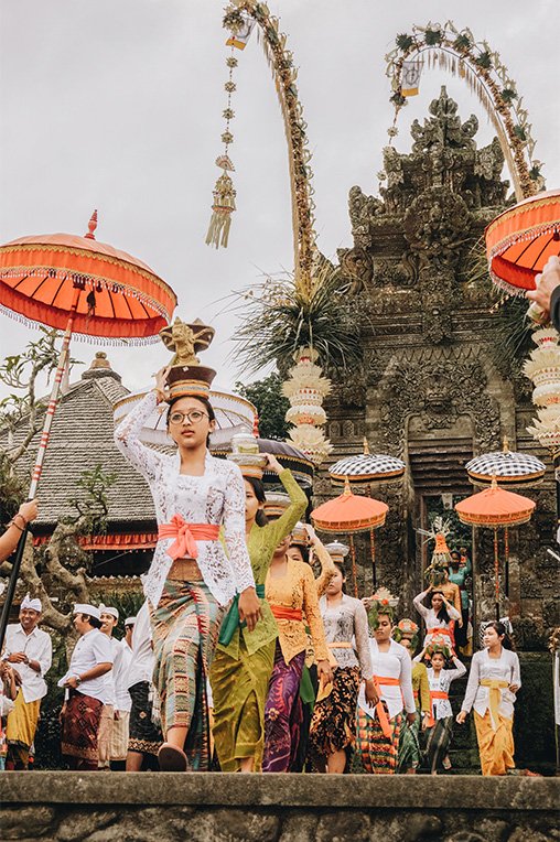 A picture of a cultural display outside a temple in Bali. When is the best time to visit Bali? Anytime, experiencing a new culture can be done at any point of the year. 