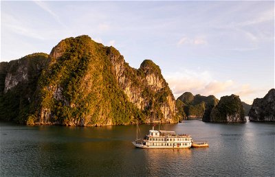 Day 3: Overnight boat in Halong Bay
